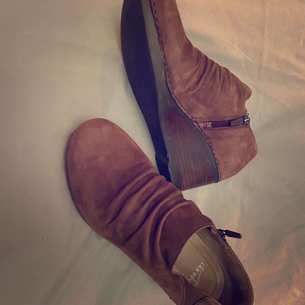 Dansko Clog platforms size 39/9